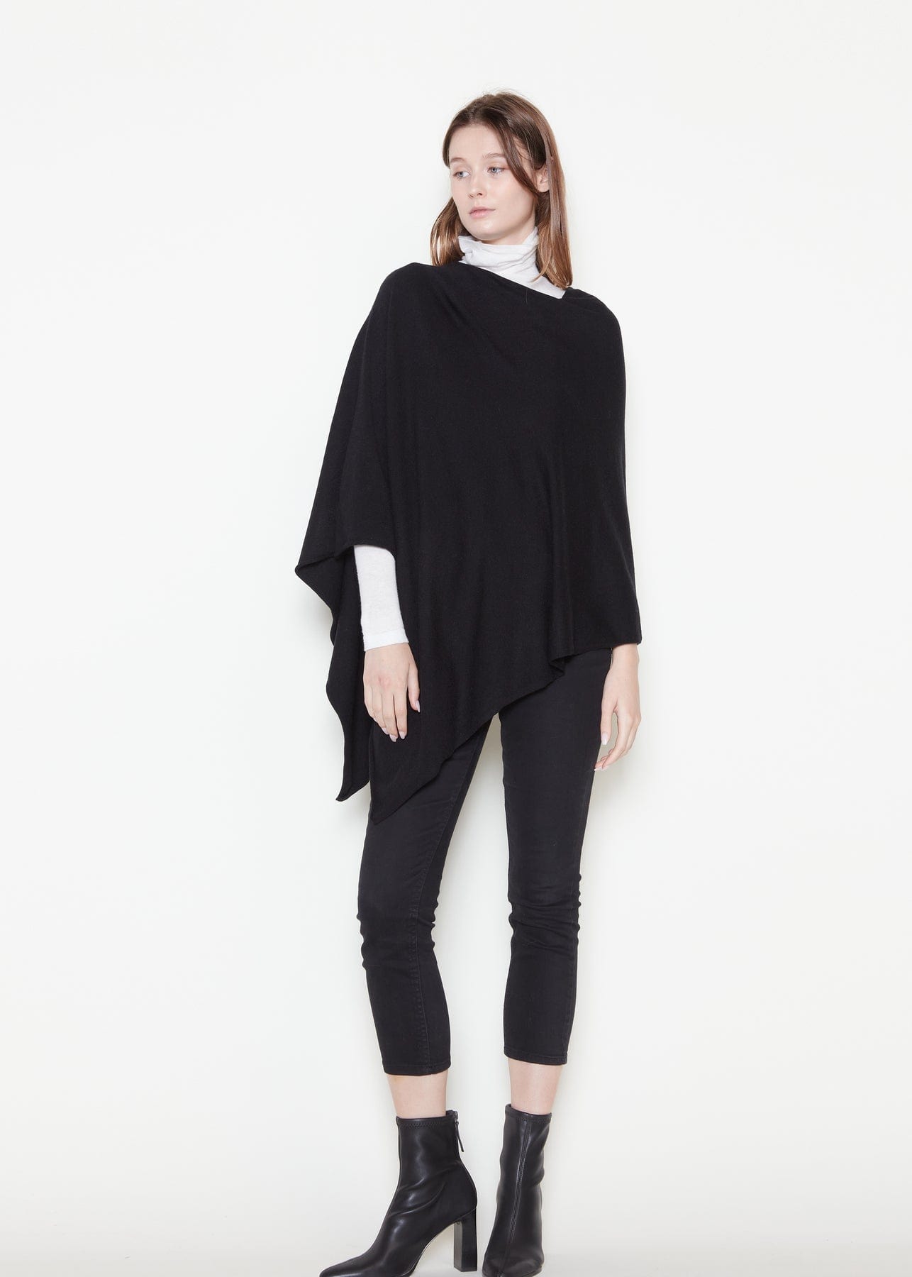 Haystacks poncho Basic Solid Soft and Easy Poncho - Black