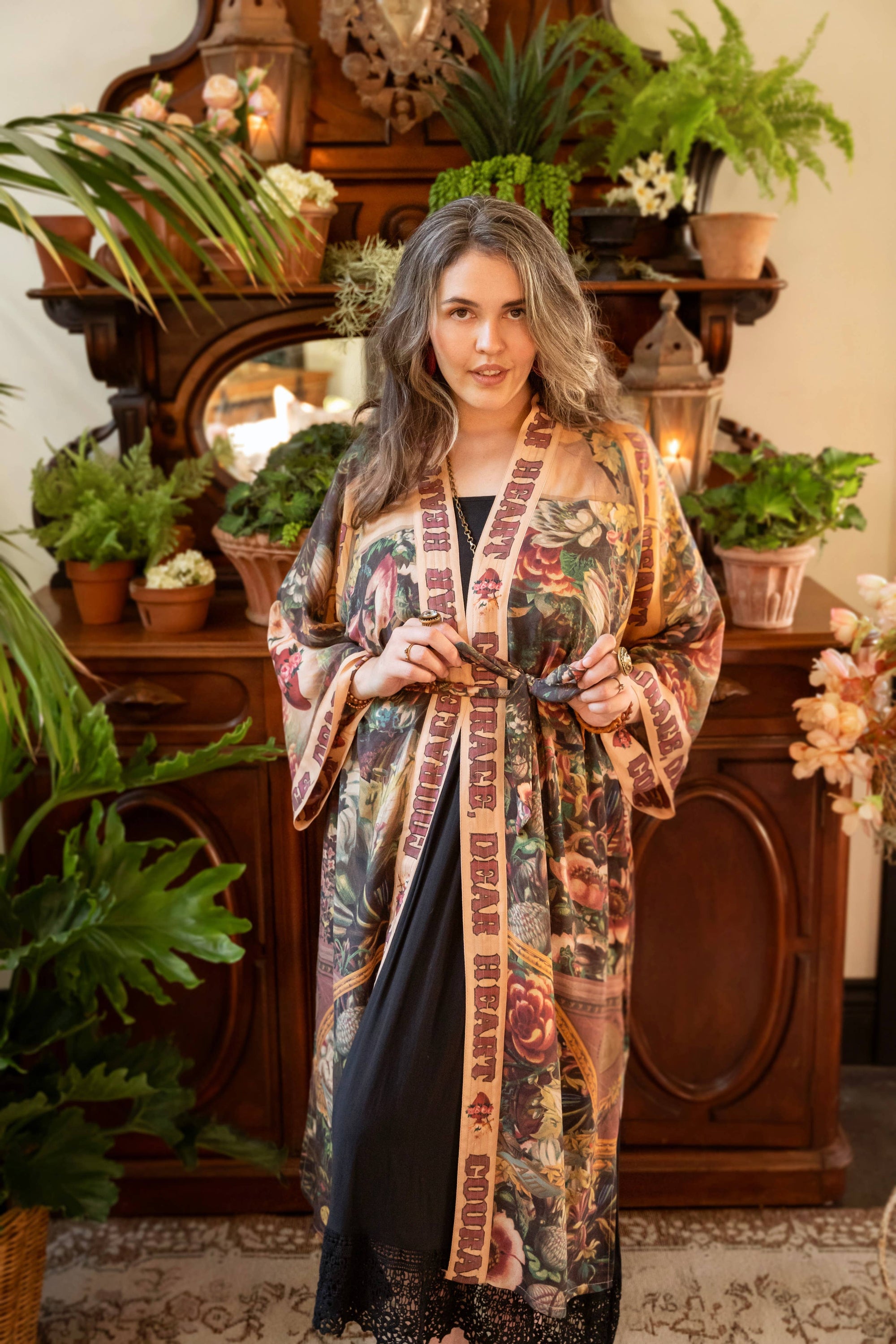 Market of Stars Courage Dear Heart Opera Duster Kimono Robe w/ Sacred Heart