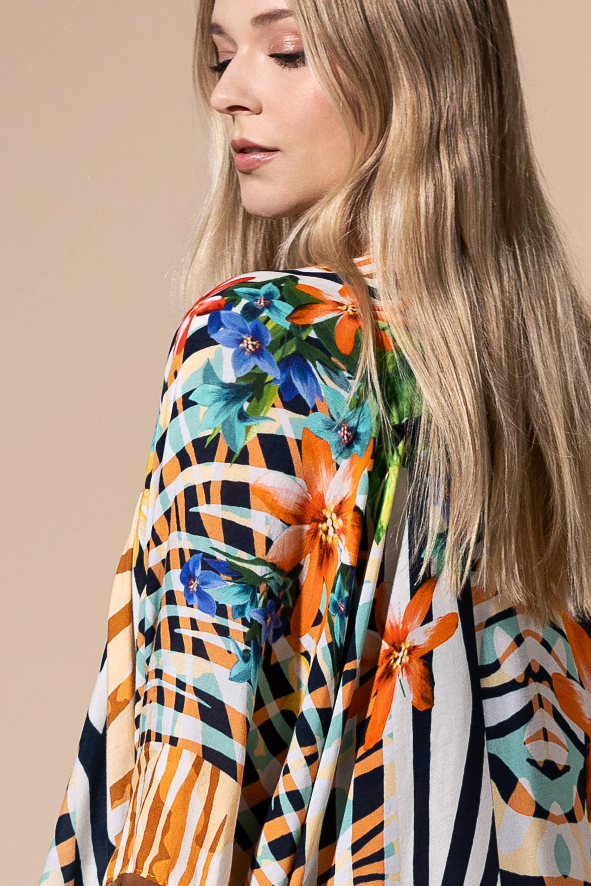 Urbanista Kimono Sunset Glow / OS Tropical Animal Print Kimono