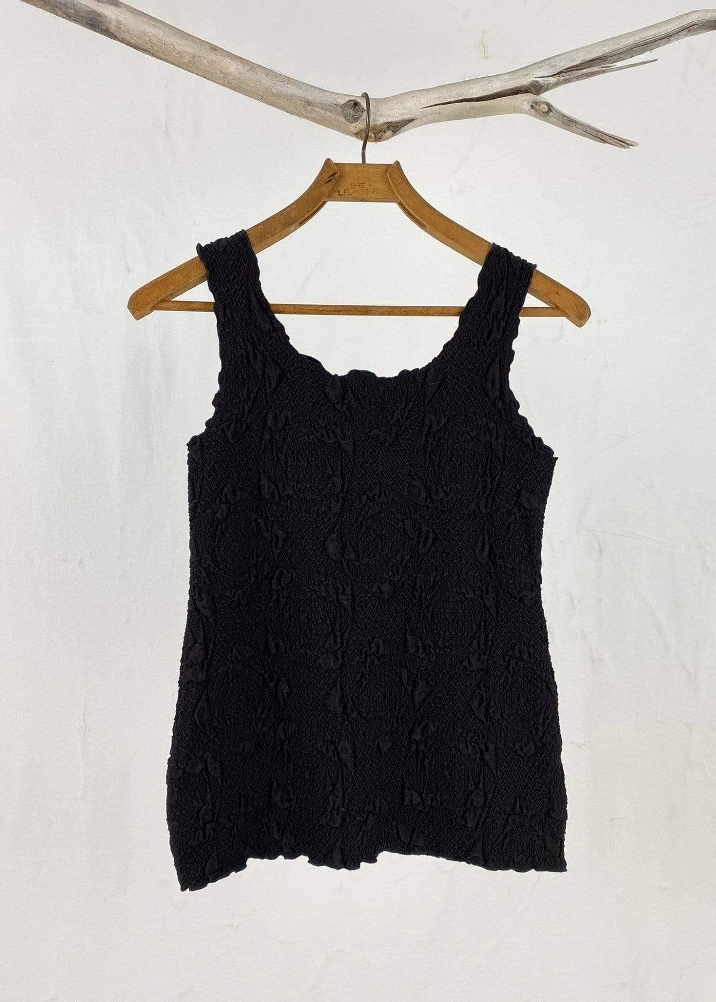 Haystacks top Black Lyrac Charming Tank